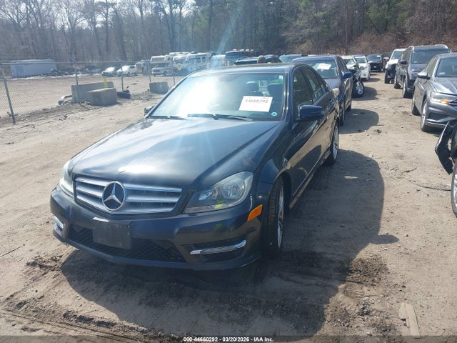 Продажа на аукционе авто 2012 Mercedes-benz C 300 Sport 4matic, vin: WDDGF8BB7CR200664, номер лота: 44660292