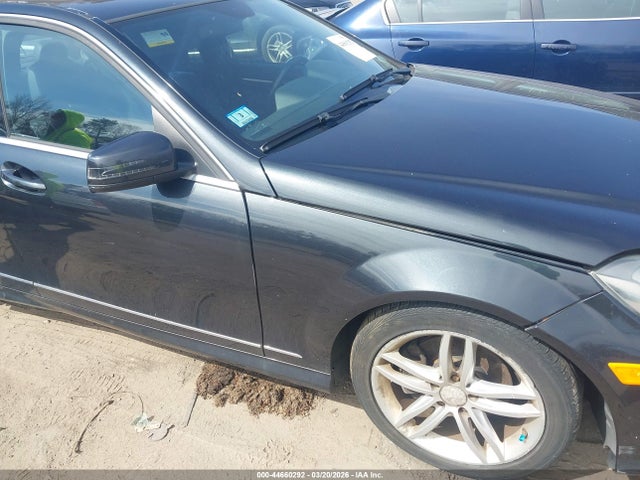 Продажа на аукционе авто 2012 Mercedes-benz C 300 Sport 4matic, vin: WDDGF8BB7CR200664, номер лота: 44660292