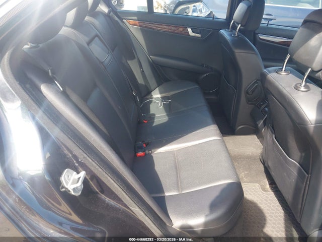 Продажа на аукционе авто 2012 Mercedes-benz C 300 Sport 4matic, vin: WDDGF8BB7CR200664, номер лота: 44660292