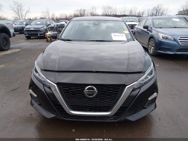 44660316 :رقم المزاد ، 1N4BL4DV5NN372754 vin ، 2022 Nissan Altima Sv Fwd مزاد بيع