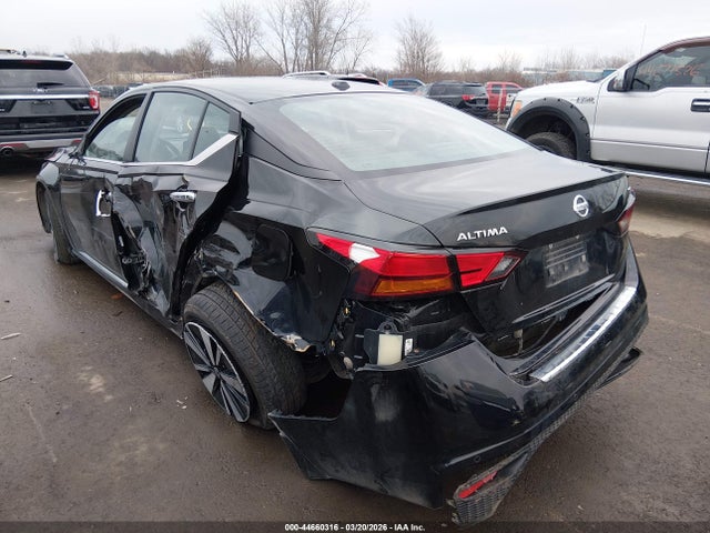 44660316 :رقم المزاد ، 1N4BL4DV5NN372754 vin ، 2022 Nissan Altima Sv Fwd مزاد بيع
