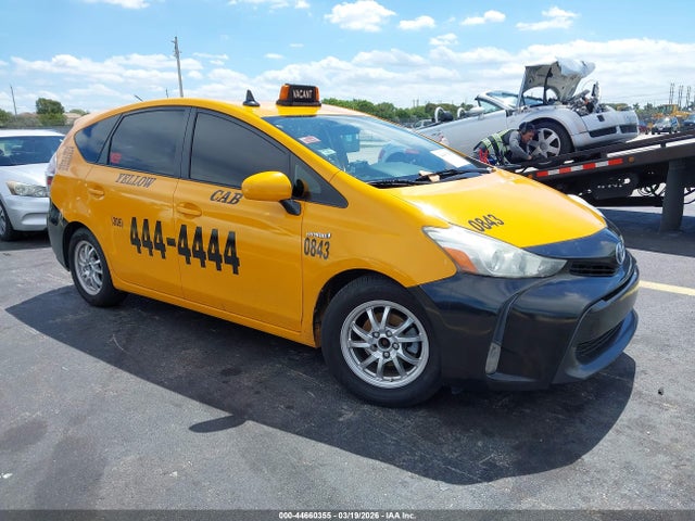 2015 TOYOTA PRIUS V JTDZN3EU6FJ039989