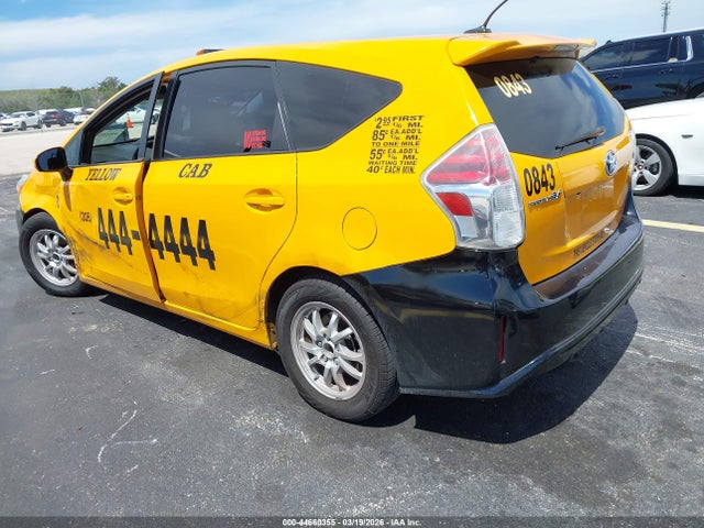 2015 TOYOTA PRIUS V JTDZN3EU6FJ039989 Photo 2