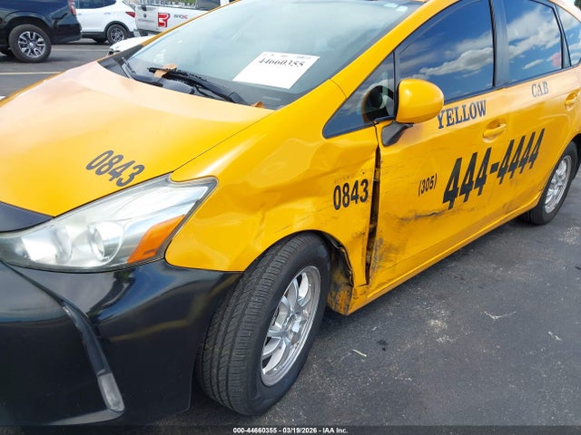2015 TOYOTA PRIUS V JTDZN3EU6FJ039989 Photo 5