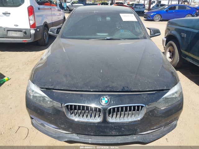 44660372 :رقم المزاد ، WBA8B9G55HNU48586 vin ، 2017 Bmw 330i مزاد بيع