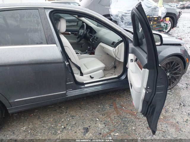 2009 Mercedes-benz C 300 Luxury 4matic მანქანა იყიდება აუქციონზე, vin: WDDGF81XX9F240776, აუქციონის ნომერი: 44660414