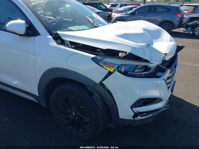 KM8J33A43HU546578 Hyundai Tucson Se Plus
