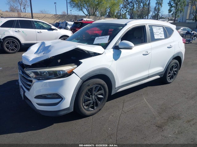 KM8J33A43HU546578 Hyundai Tucson Se Plus