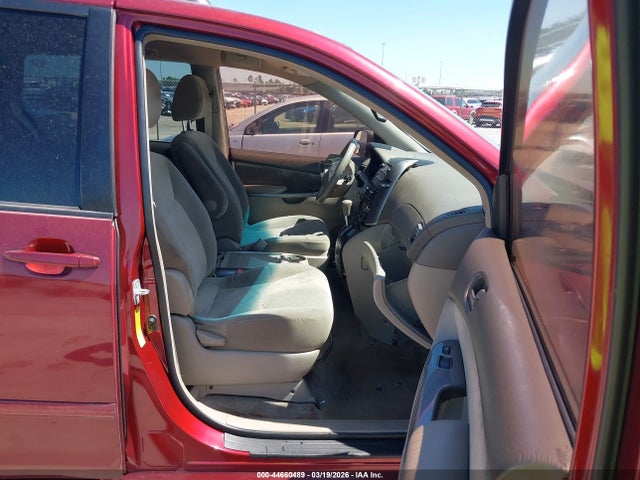 Aukcja sprzedaży 2010 Toyota Sienna Le, vin: 5TDKK4CC3AS298977, numer aukcji: 44660489
