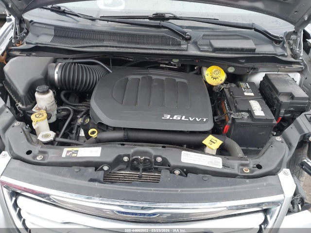 44660503 :رقم المزاد ، 2C4RC1BG0GR288018 vin ، 2016 Chrysler Town & Country Touring مزاد بيع