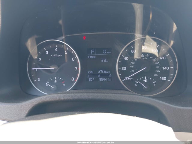 KMHD74LF8HU087506 Hyundai ELANTRA SE