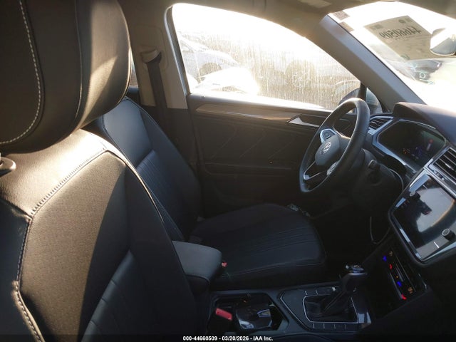 Продаж на аукціоні авто 2024 Volkswagen Tiguan 2.0t Se/2.0t Wolfsburg Edition, vin: 3VV3B7AX0RM166915, номер лоту: 44660509