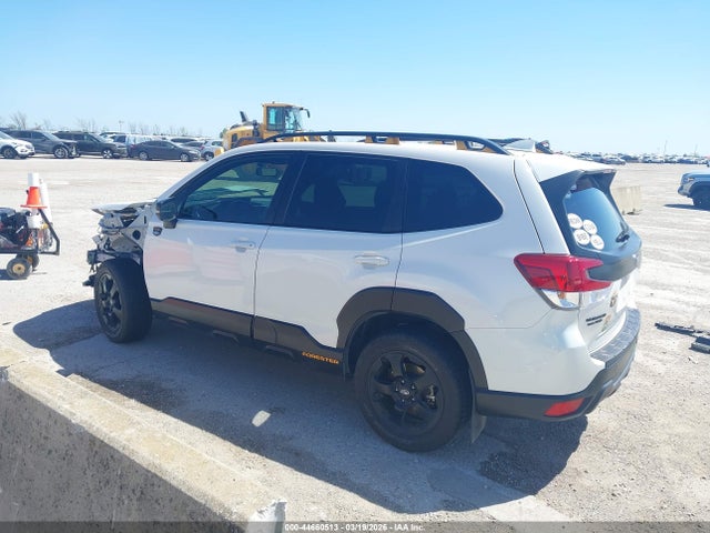 44660513 :رقم المزاد ، JF2SKALC8NH483374 vin ، 2022 Subaru Forester Wilderness مزاد بيع