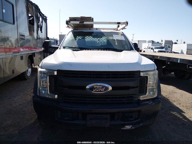 Ford F-550 Chassis Xl 2019 1FDUF5GTXKDA00673 Image 12