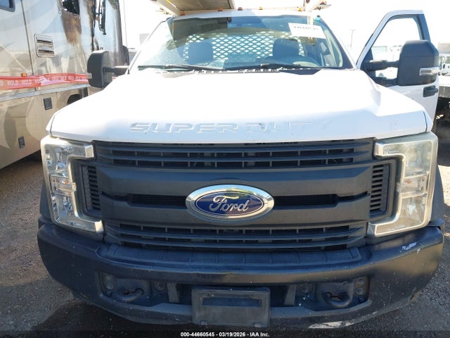 Ford F-550 Chassis Xl 2019 1FDUF5GTXKDA00673 Image 6