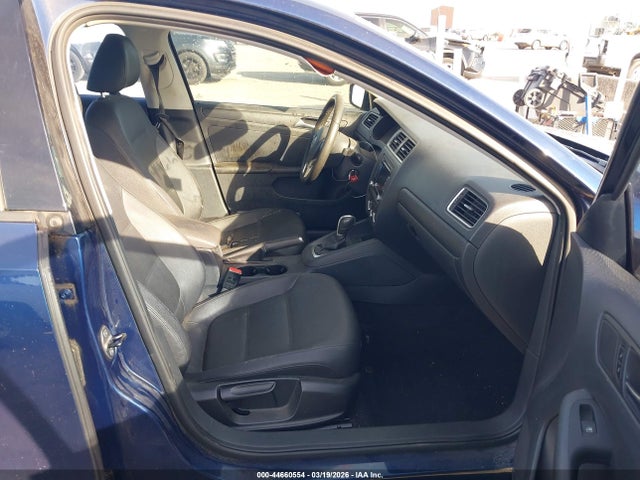 44660554 :رقم المزاد ، 3VWDX7AJ5BM091163 vin ، 2011 Volkswagen Jetta 2.5l Se مزاد بيع