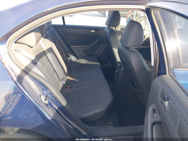 44660554 :رقم المزاد ، 3VWDX7AJ5BM091163 vin ، 2011 Volkswagen Jetta 2.5l Se مزاد بيع