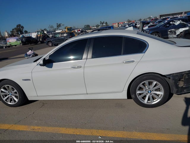 2016 Bmw 528i მანქანა იყიდება აუქციონზე, vin: WBA5A5C54GG349586, აუქციონის ნომერი: 44660595