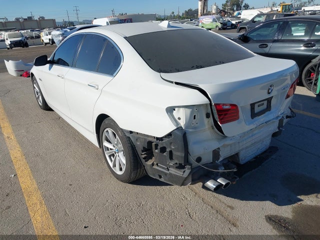 2016 BMW 528I WBA5A5C54GG349586 Photo 2
