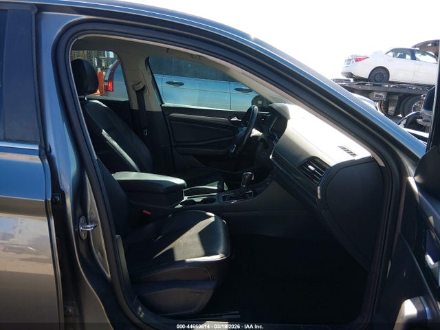 3VWE57BU7KM028343 Volkswagen Jetta 1.4t Sel