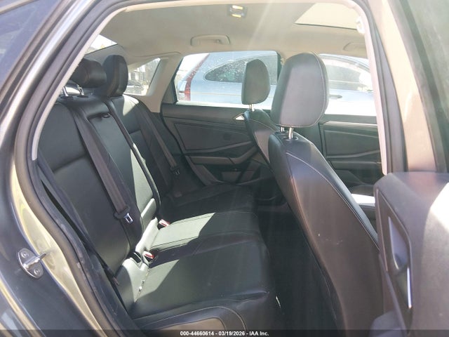 3VWE57BU7KM028343 Volkswagen Jetta 1.4t Sel