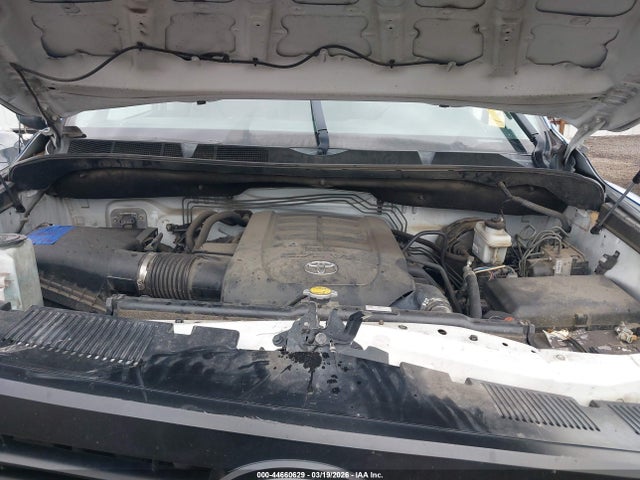 5TFCY5F19GX020381 Toyota Tundra Sr 5.7l V8