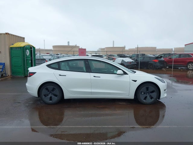 2022 Tesla Model 3 Rear-wheel Drive მანქანა იყიდება აუქციონზე, vin: 5YJ3E1EA9NF350418, აუქციონის ნომერი: 44660632