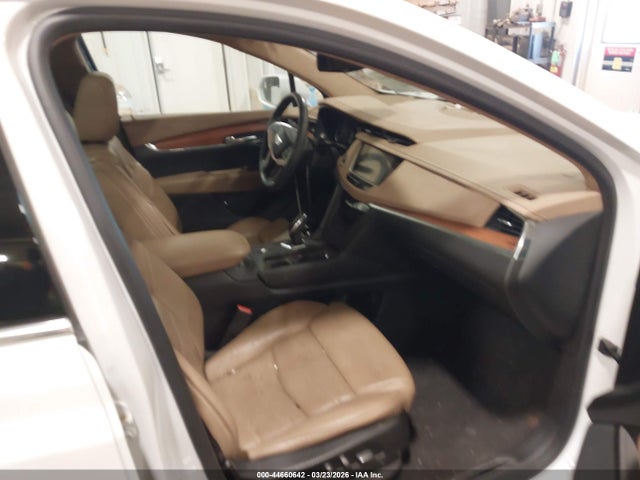 Продажа на аукционе авто 2017 Cadillac Xt5 Platinum, vin: 1GYKNFRS1HZ277954, номер лота: 44660642