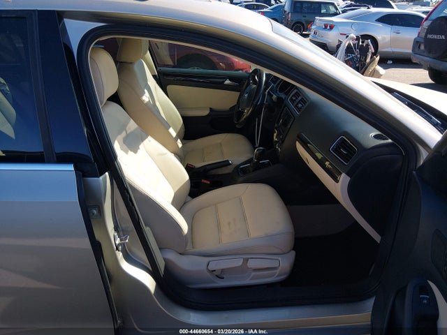 3VWL07AJ8GM321415 Volkswagen Jetta 1.8t Sel