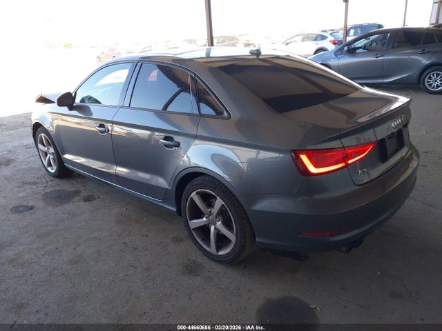 2015 AUDI A3 WAUACGFF9F1101473 Photo 2