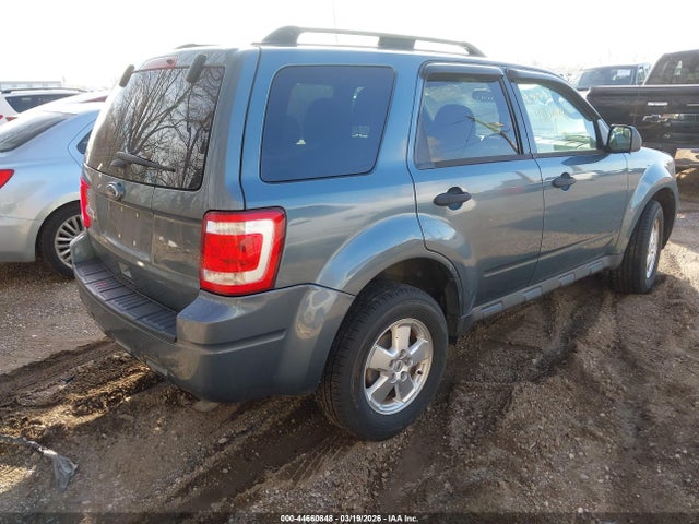 2011 Ford Escape Xlt მანქანა იყიდება აუქციონზე, vin: 1FMCU0D76BKB45152, აუქციონის ნომერი: 44660848