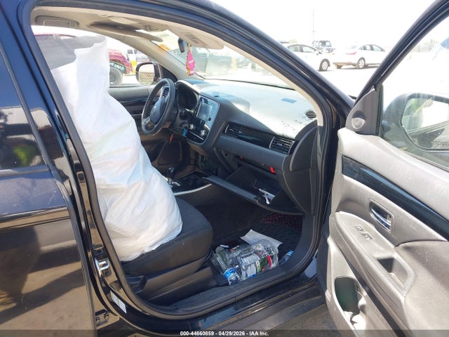44660859 :رقم المزاد ، JA4AD2A3XLZ017704 vin ، 2020 Mitsubishi Outlander Es 2.4 مزاد بيع