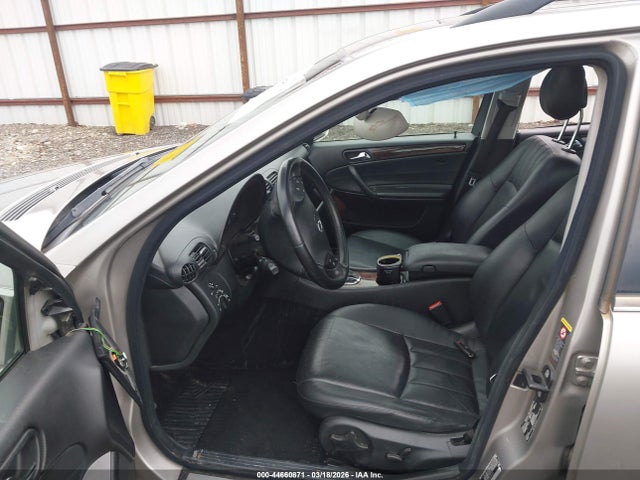 Продаж на аукціоні авто 2005 Mercedes-benz C 240 Luxury 4matic, vin: WDBRH81J25F562412, номер лоту: 44660871