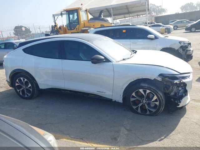 Ford Mustang Mach-e Premium 2023 3FMTK3RM2PMA31302 Image 13