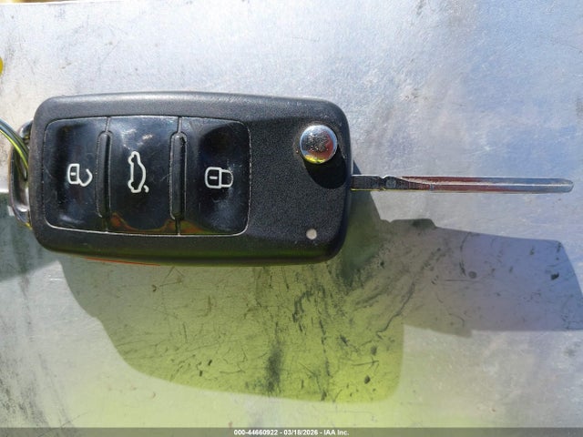 44660922 :رقم المزاد ، 3VW5DAAT8JM503232 vin ، 2018 Volkswagen Beetle 2.0t Coast/2.0t S/2.0t Se مزاد بيع