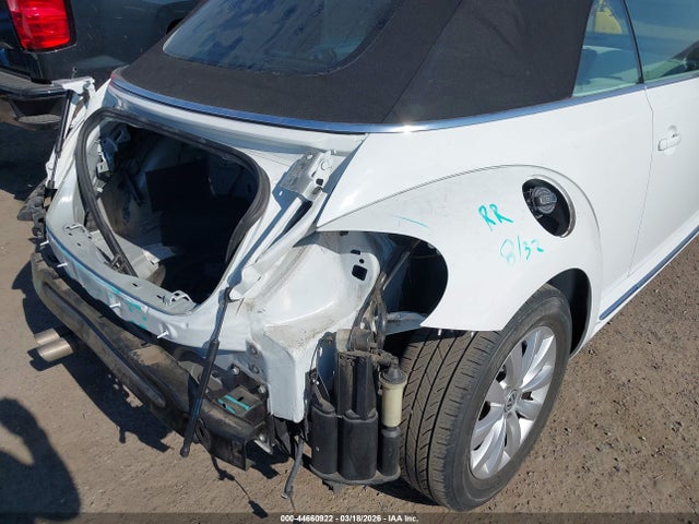 44660922 :رقم المزاد ، 3VW5DAAT8JM503232 vin ، 2018 Volkswagen Beetle 2.0t Coast/2.0t S/2.0t Se مزاد بيع