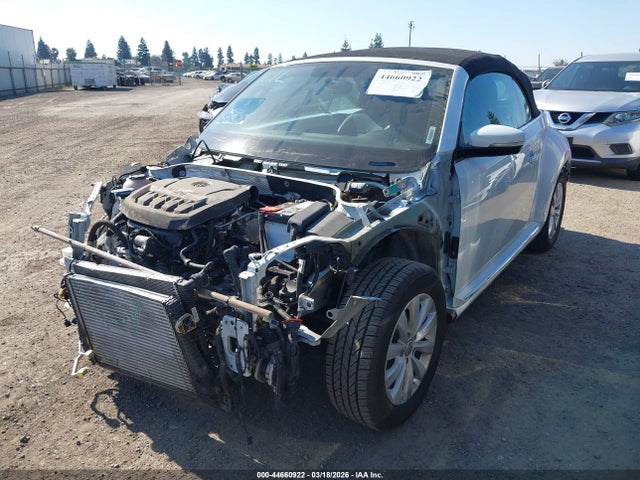 44660922 :رقم المزاد ، 3VW5DAAT8JM503232 vin ، 2018 Volkswagen Beetle 2.0t Coast/2.0t S/2.0t Se مزاد بيع