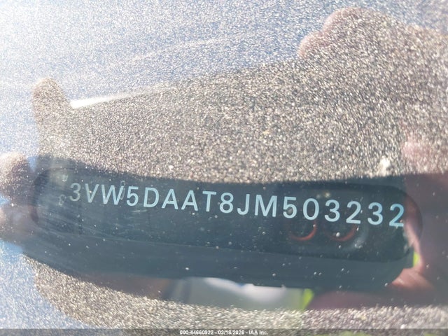 44660922 :رقم المزاد ، 3VW5DAAT8JM503232 vin ، 2018 Volkswagen Beetle 2.0t Coast/2.0t S/2.0t Se مزاد بيع