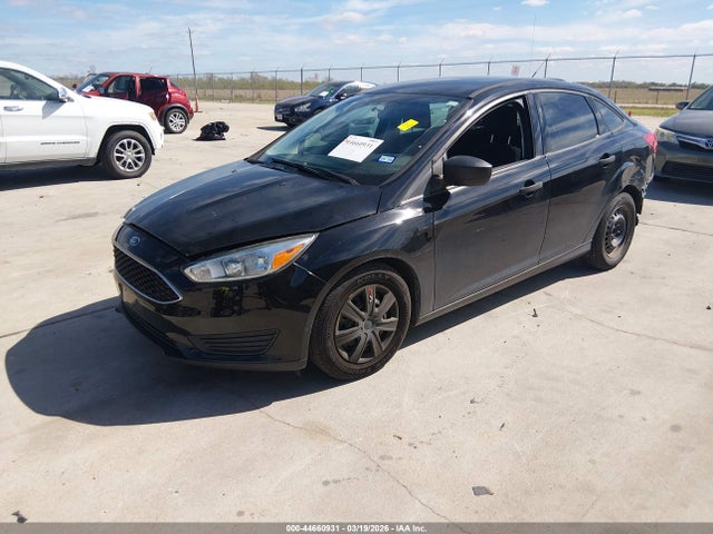 Ford FOCUS S 2018 1FADP3E24JL330657 Image 2