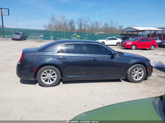44660962 :رقم المزاد ، 2C3CCAAG9FH766713 vin ، 2015 Chrysler 300 Limited مزاد بيع