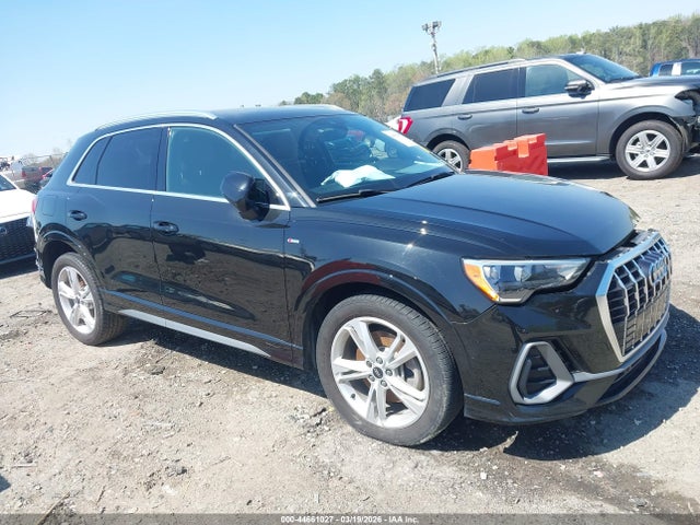 44661027 :رقم المزاد ، WA1DECF31M1068775 vin ، 2021 Audi Q3 Premium 45 Tfsi S Line Quattro Tiptronic مزاد بيع
