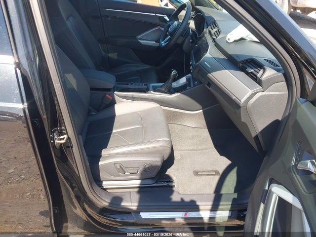 44661027 :رقم المزاد ، WA1DECF31M1068775 vin ، 2021 Audi Q3 Premium 45 Tfsi S Line Quattro Tiptronic مزاد بيع