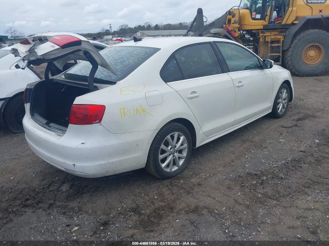 2014 Volkswagen Jetta 1.8t Se მანქანა იყიდება აუქციონზე, vin: 3VWD17AJ2EM202127, აუქციონის ნომერი: 44661056