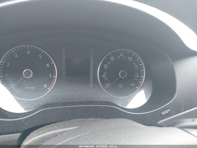 2014 Volkswagen Jetta 1.8t Se მანქანა იყიდება აუქციონზე, vin: 3VWD17AJ2EM202127, აუქციონის ნომერი: 44661056