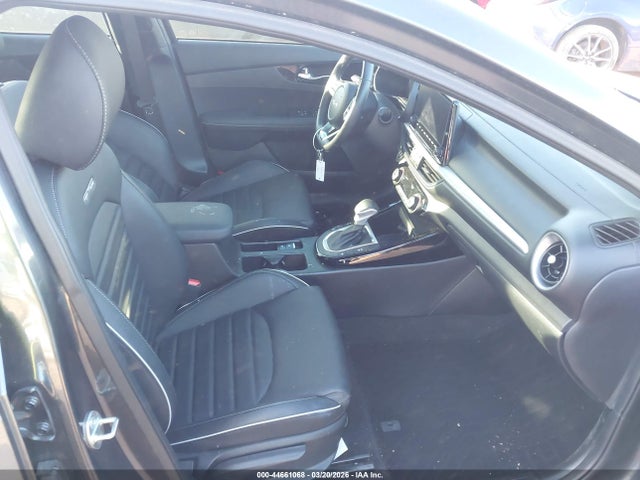 44661068 :رقم المزاد ، 3KPF54AD9RE724911 vin ، 2024 Kia Forte Gt-line مزاد بيع