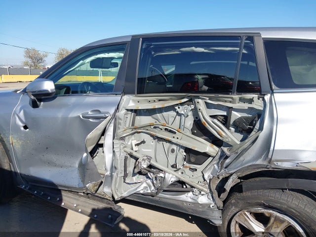 Toyota Highlander Hybrid Le 2023 5TDBBRCH2PS562921 Image 14