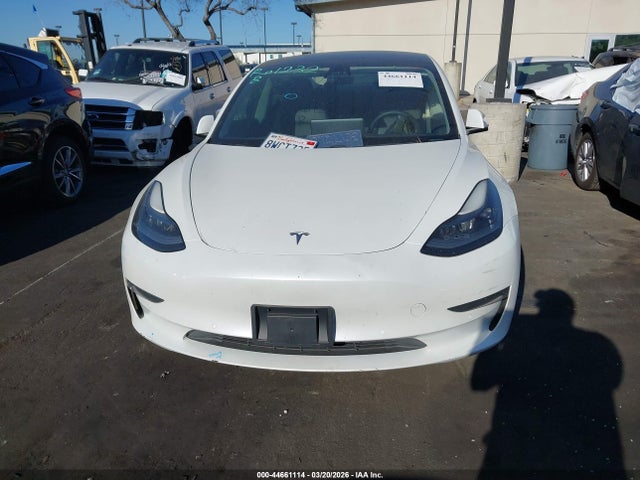 2021 Tesla Model 3 Standard Range Plus Rear-wheel Drive მანქანა იყიდება აუქციონზე, vin: 5YJ3E1EAXMF941372, აუქციონის ნომერი: 44661114