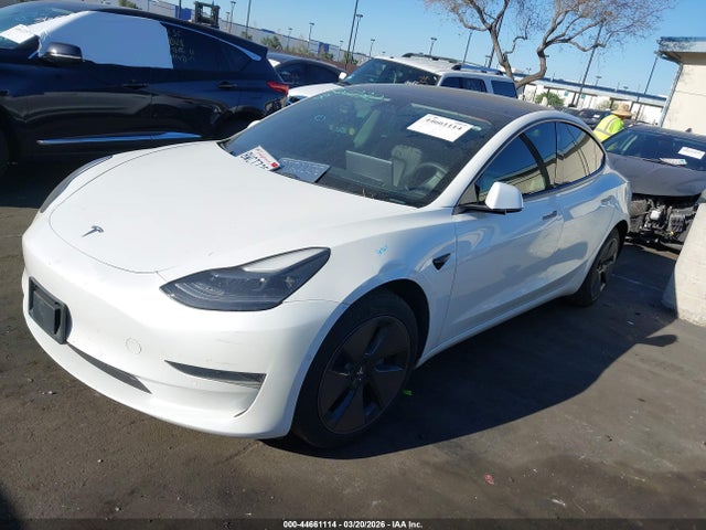 2021 Tesla Model 3 Standard Range Plus Rear-wheel Drive მანქანა იყიდება აუქციონზე, vin: 5YJ3E1EAXMF941372, აუქციონის ნომერი: 44661114