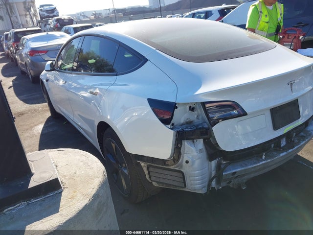 2021 Tesla Model 3 Standard Range Plus Rear-wheel Drive მანქანა იყიდება აუქციონზე, vin: 5YJ3E1EAXMF941372, აუქციონის ნომერი: 44661114
