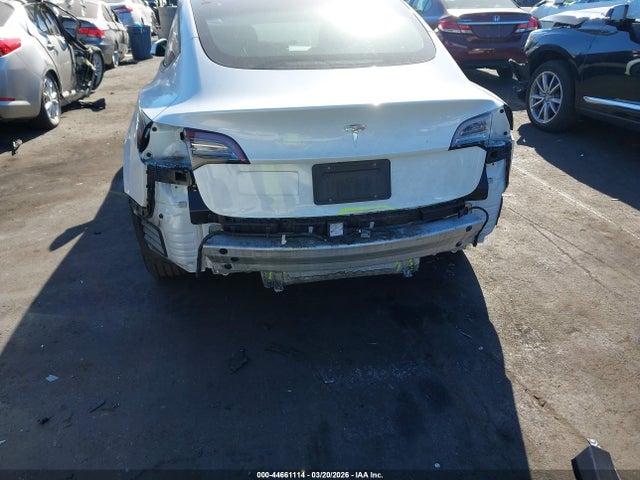 2021 Tesla Model 3 Standard Range Plus Rear-wheel Drive მანქანა იყიდება აუქციონზე, vin: 5YJ3E1EAXMF941372, აუქციონის ნომერი: 44661114